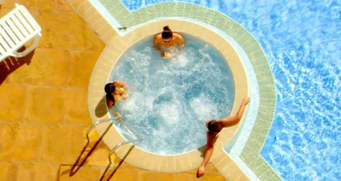 achei-ferias-imagem-galeria-villas-diroma-grupo-diroma-caldas-novas-go-5d8b7501dfbba_2.webp achei-ferias-imagem-galeria-villas-diroma-grupo-diroma-caldas-novas-go-5d8b7501dfbba_2.webp